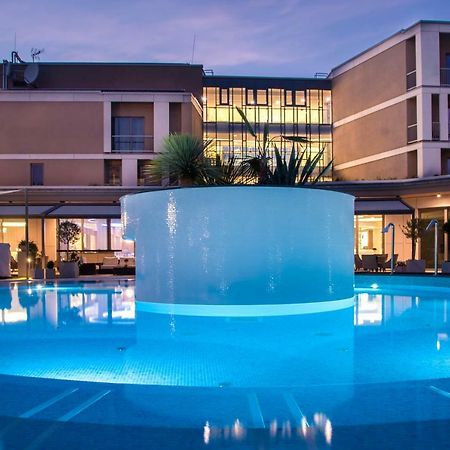 Aura Hotel Adults Only Balatonfured Luaran gambar