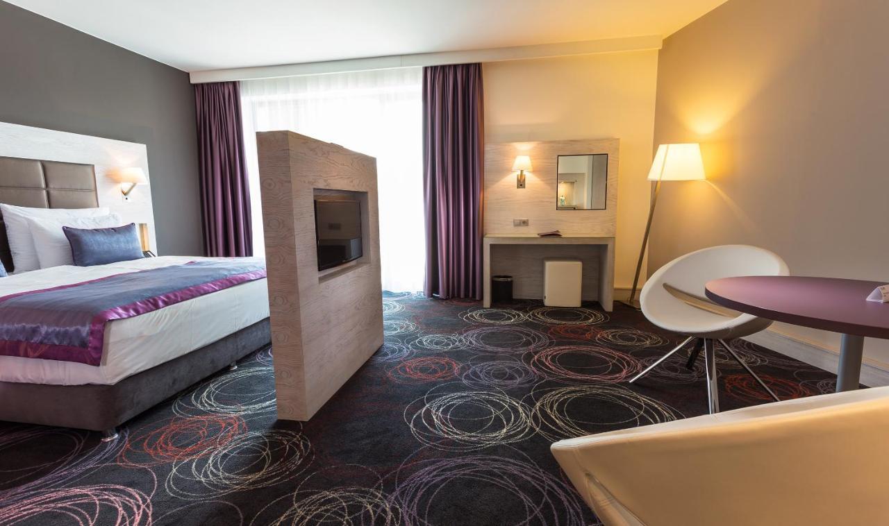 Aura Hotel Adults Only Balatonfured Luaran gambar