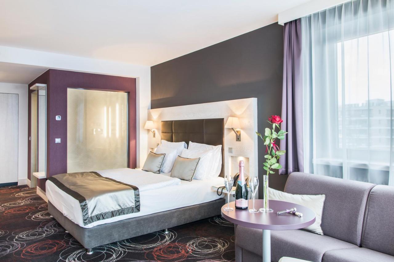 Aura Hotel Adults Only Balatonfured Luaran gambar