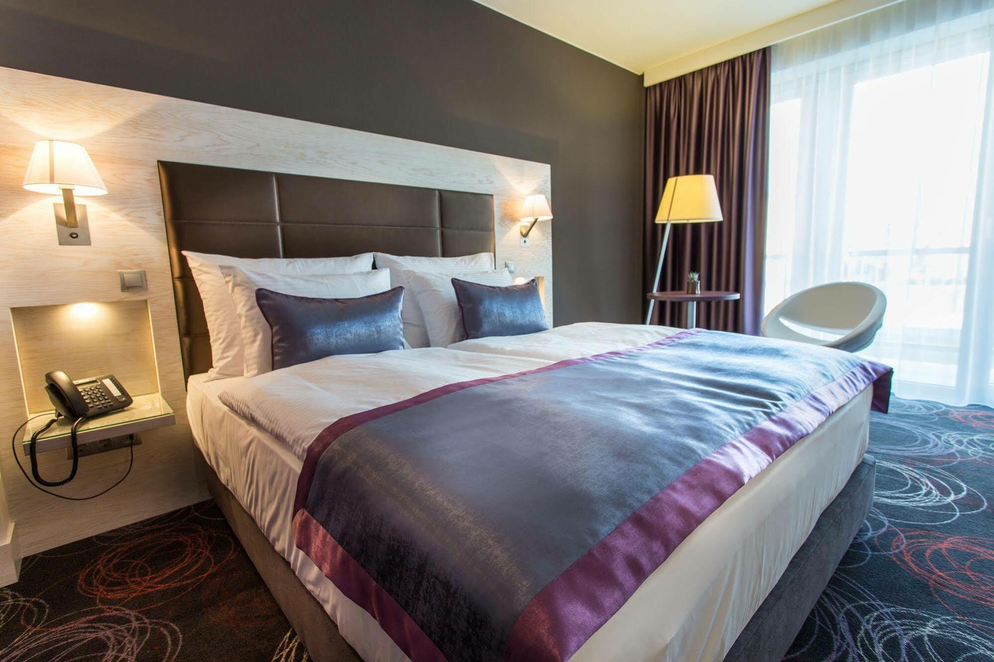 Aura Hotel Adults Only Balatonfured Luaran gambar