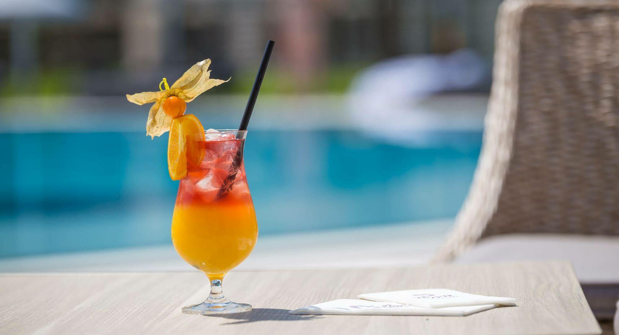 Aura Hotel Adults Only Balatonfured Luaran gambar